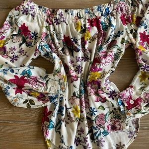 Karen Kane Off shoulder summer top